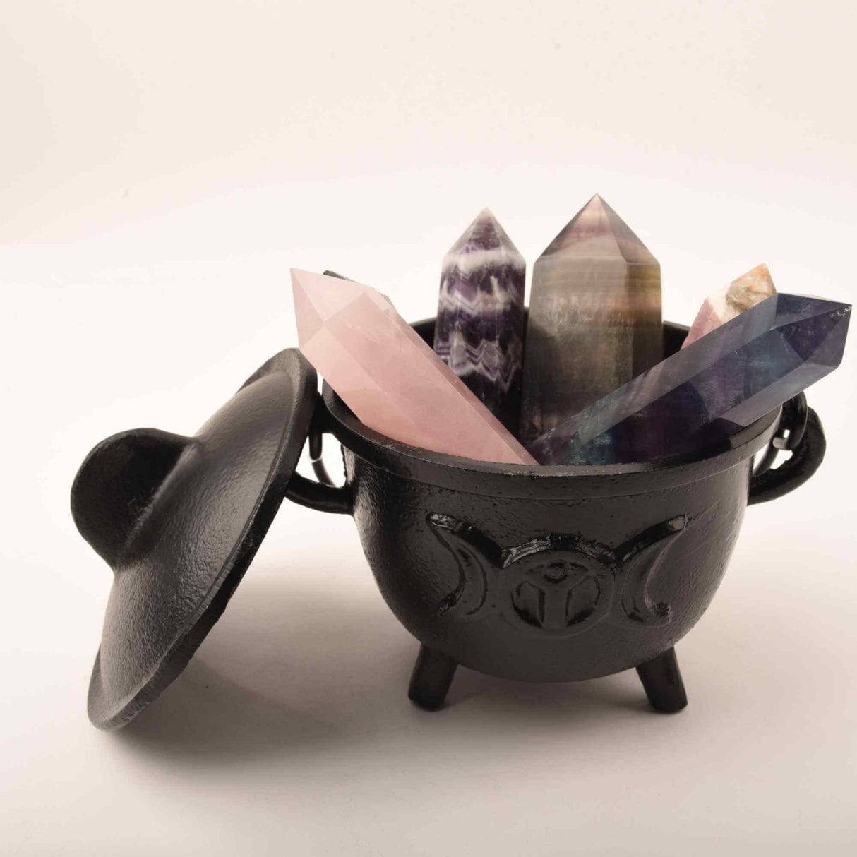 Ceaun "Cauldron" din Fonta cu design Triple Moon, cu Capac si Maner - Cazan de Vrajitoare, Ideal pentru Arderea Tamaii pe Carbune si Smudging cu Salvie