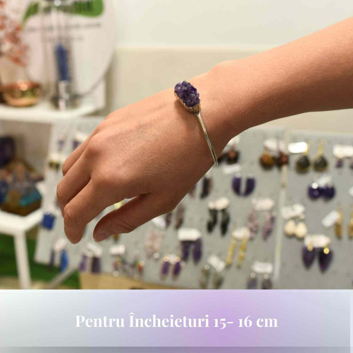 Bratara argintie cu piatra naturala in forma libera cluster Ametist - Pentru Claritate si Relaxare