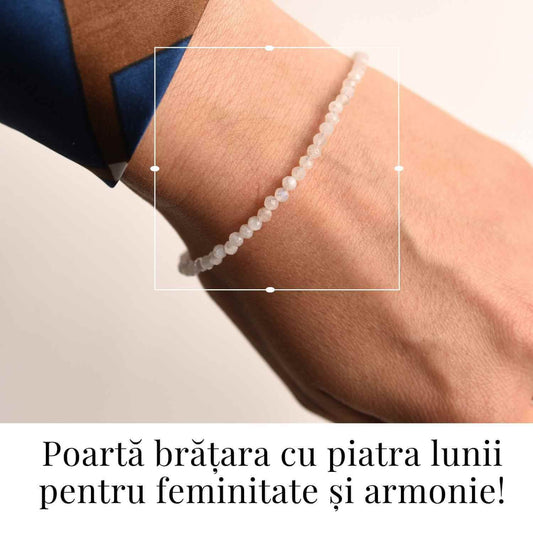 Bratara cu margele 2-3 mm piatra lunii curcubeu fatetata pentru feminitate si armonie interioara