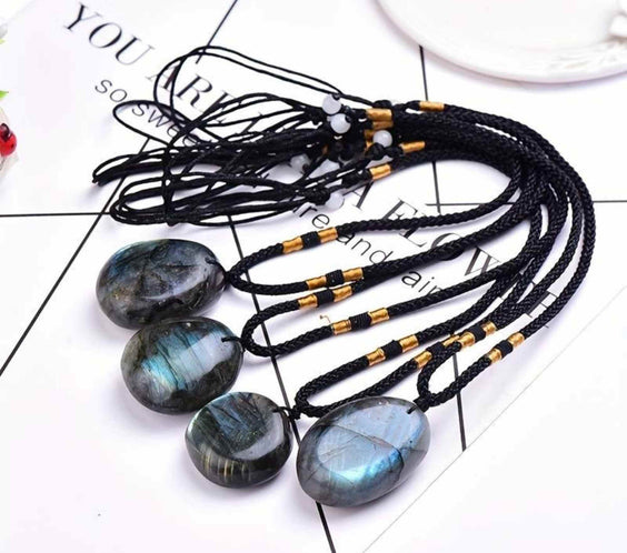Colier cu Pandantiv Ovoidal din Labradorit Natural 3-4 cm pentru Meditatie, Protectie