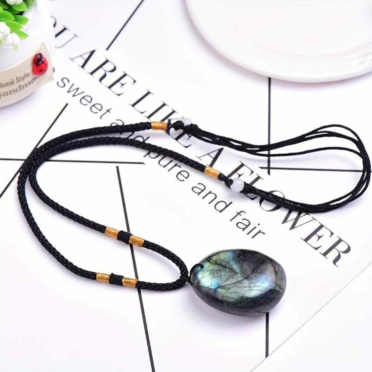 Colier cu Pandantiv Ovoidal din Labradorit Natural 3-4 cm pentru Meditatie, Protectie