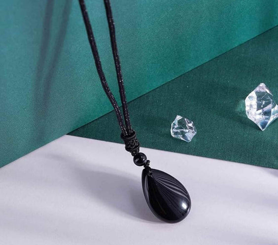 Colier din Cristal Obsidian in Forma de Lacrima Bijuterie Manuala cu Snur Reglabil pentru Barbati si Femei