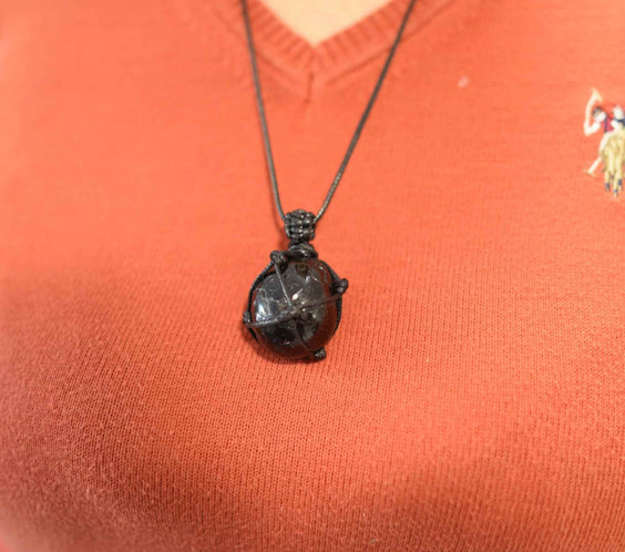 Colier cu sfoara cu Pandantiv impletit din Turmalina Neagra Rulata Naturala Bijuterie pentru protectie