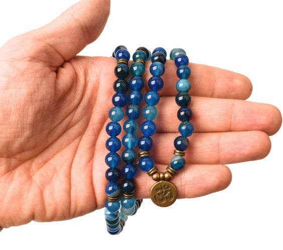 Bratara si Colier cu Simbolul Yoga si 108 de Margele Mala 8mm din Agat Albastru Accesoriu Spiritual pentru Meditatie si Bijuterie pentru Femei si Barbati