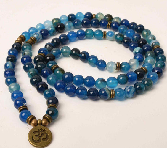 Dubla utilizare Bratara/Colier cu Simbolul Yoga si 108 de Margele Mala 8mm din Agat Albastru Accesoriu Spiritual pentru Meditatie si Bijuterie pentru Femei si Barbati