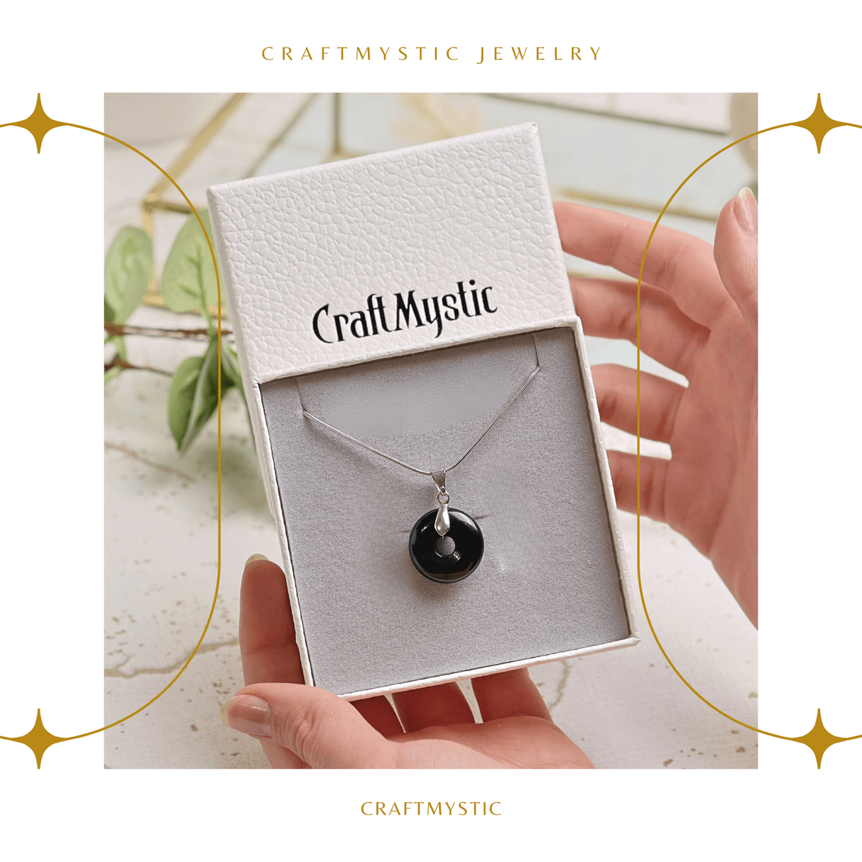 Colier cu Lant Argintiu si Pandantiv Obsidian in Forma de Gogosica, Lungime Totala 50 cm, Diametru Pandantiv 20 mm