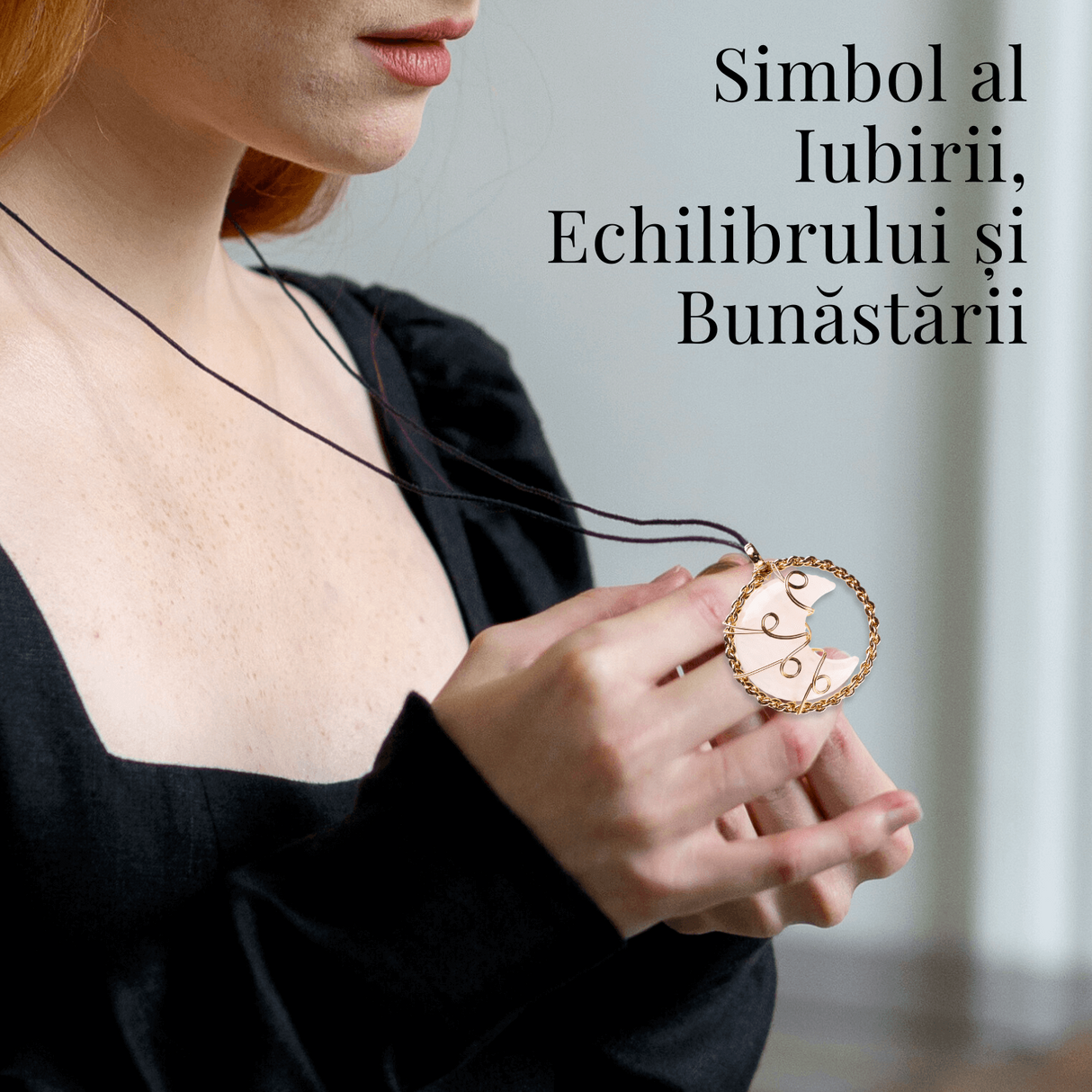 Colier Rafinat Auriu in Forma de Semiluna cu Cristal Cuart Roz