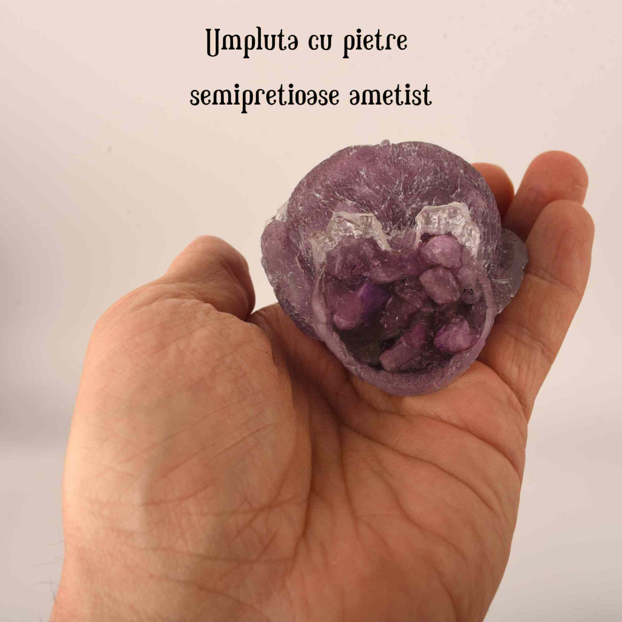 Figurina bufnita 75mm din rasina si pietre semipretioase Ametist - Decor pentru interior si exterior sculptata manual