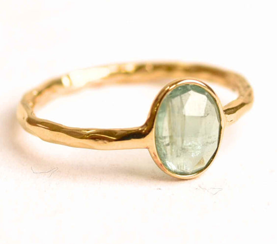 Inel argint 925 placat cu aur 18K si Kyanit verde menta fatetat – Echilibru si incredere