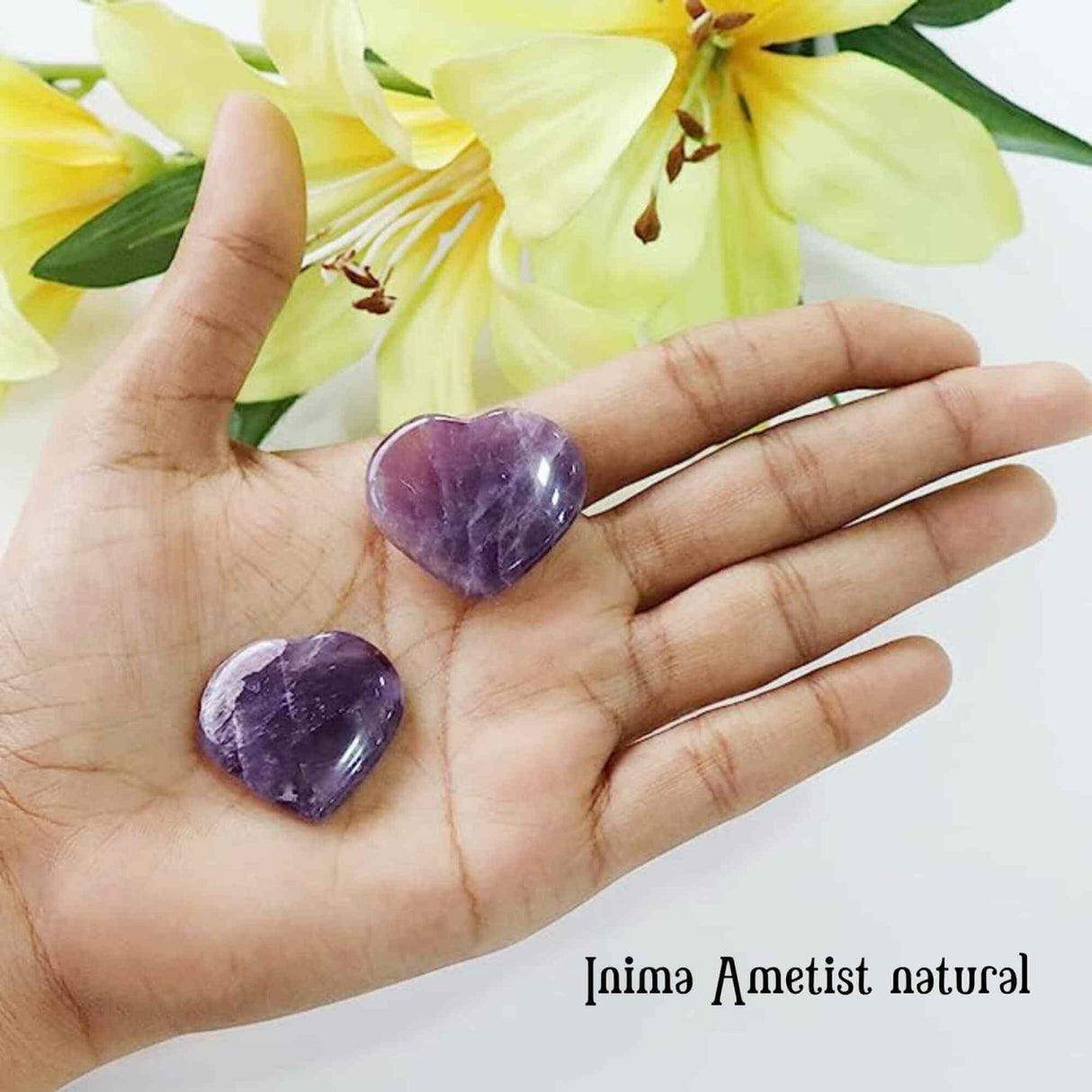 Inimioara din cristal Ametist 3 cm si saculet satin inclus - Terapie, meditatie Reiki, Mini cristale de buzunar