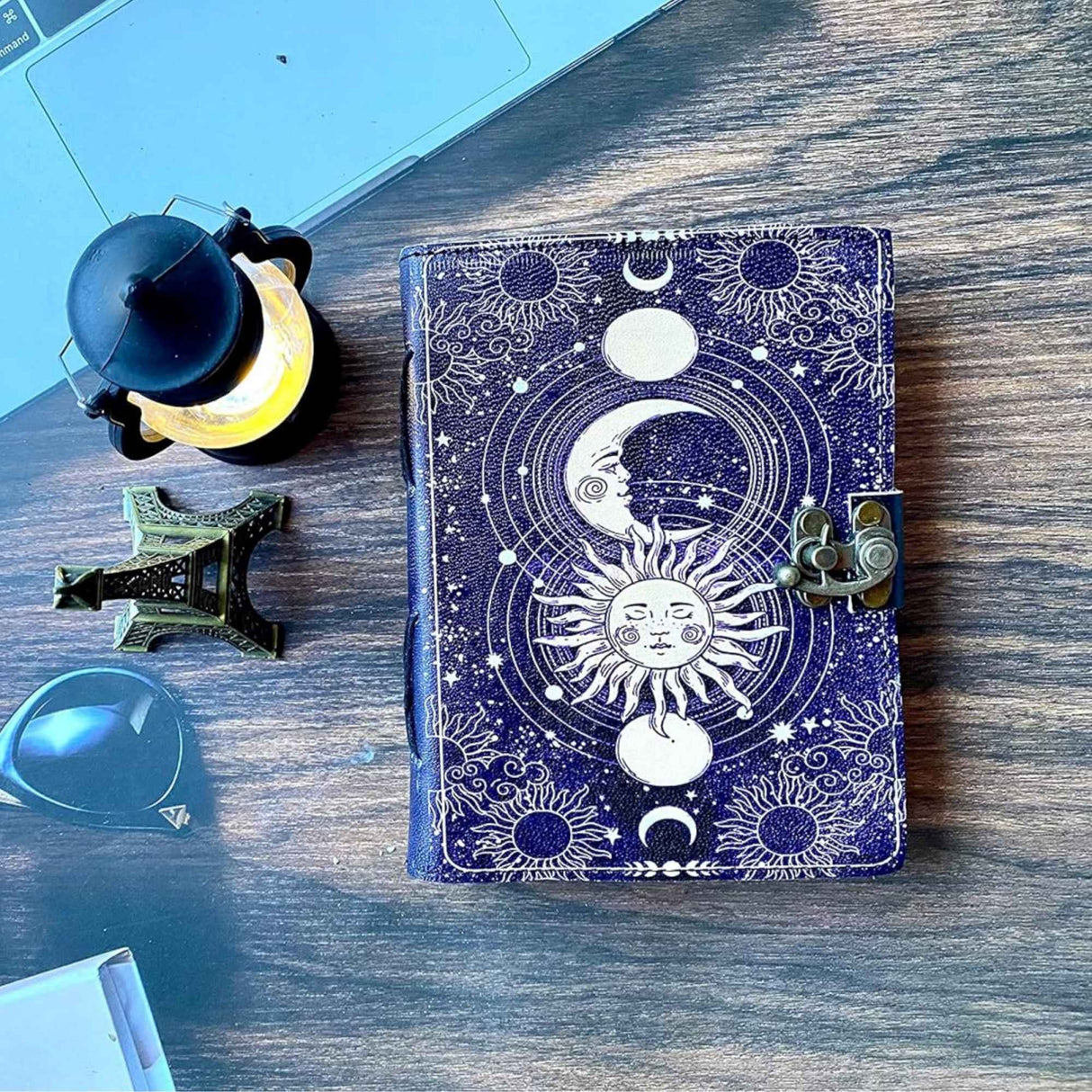 Jurnal Vintage din Piele cu Design Soare si Luna - Manual, cu Pagini de Hartie tip pergament 190-200 Pagini