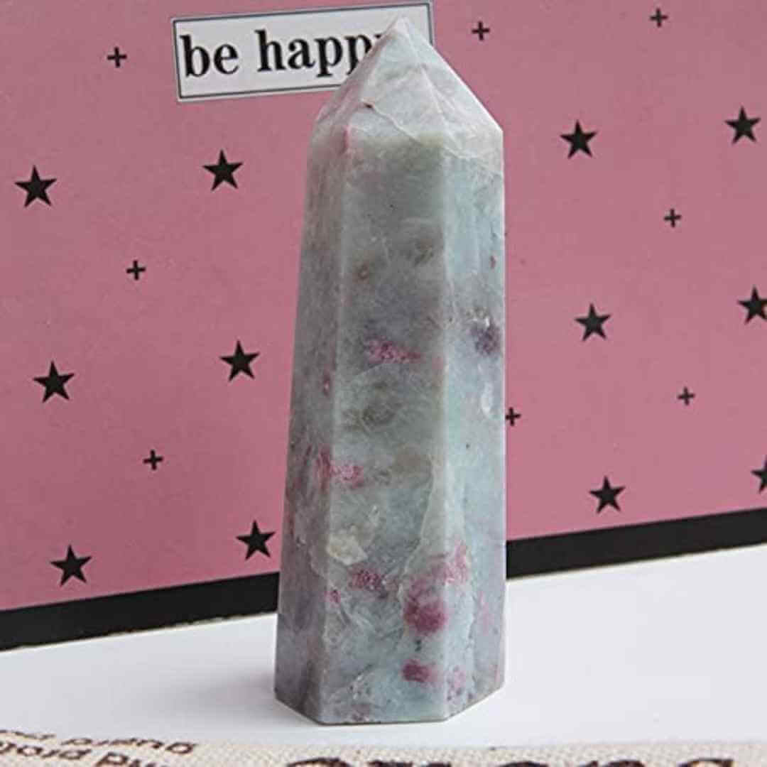 Turn de cristal din Turmalina Roz 9-10 cm Bagheta cu 6 fete pentru vindecare, meditatie si decor in casa si birou