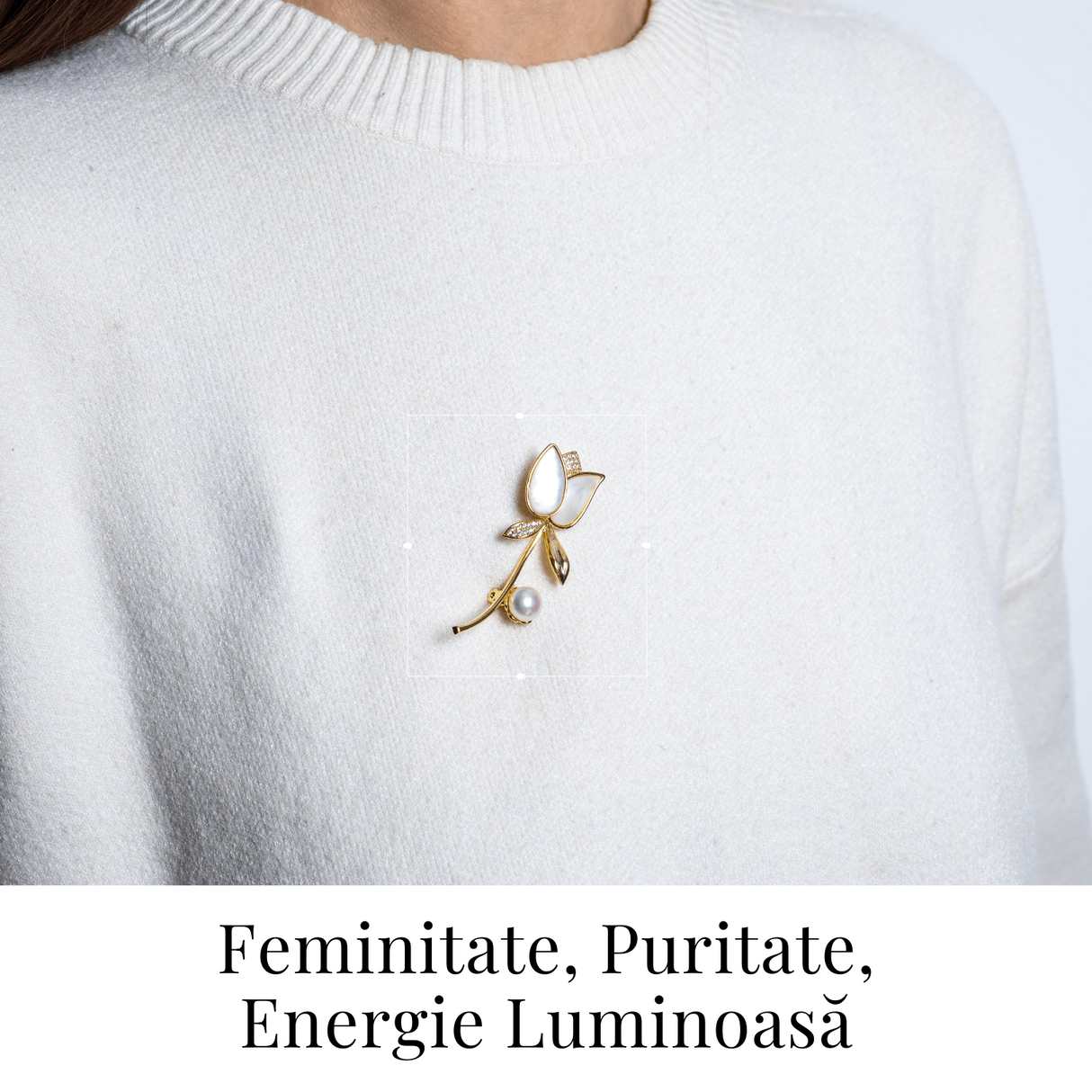 Raza de lumina – Brosa cu design floral cu perla si straluciri sidefate