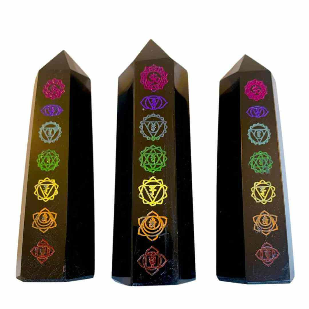 Turn de cristal din Obsidian Negru 9-10 cm cu cele 7 Chakre - Baghetă hexagonală pentru vindecare, reiki și decor pentru casă și birou